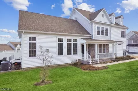 38 Juniper Ct, Cedar Grove, NJ 07009