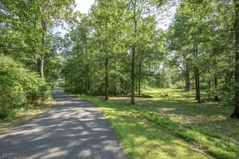 1 Twin Oaks Ln, Harding Twp, NJ 07976