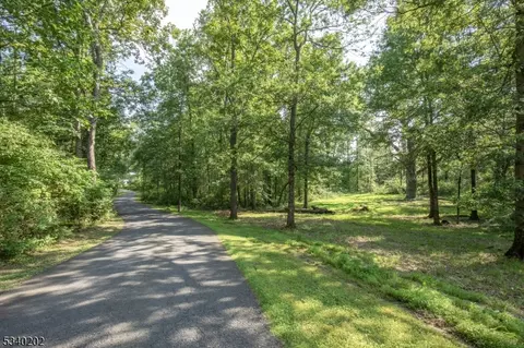1 Twin Oaks Ln, Harding Twp, NJ 07976
