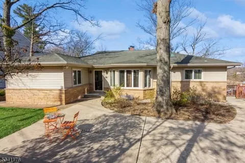 1 Edgewood Ave, West Orange, NJ 07052