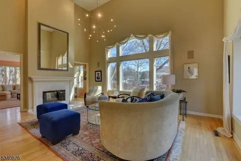 31 Turnberry Rd, Little Falls Twp, NJ 07424