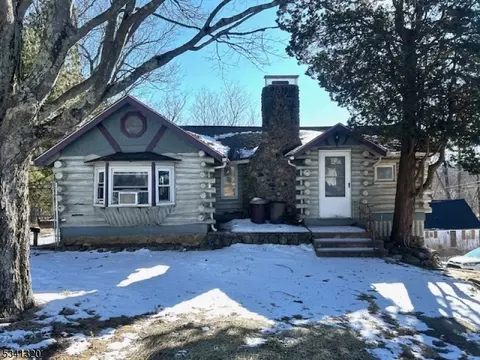 10 Ridge Rd, Stanhope, NJ 07874