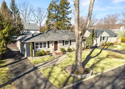 77 Hazelwood Ave, Metuchen, NJ 08840