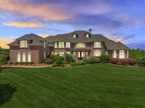 8 Skyview Dr, Sparta, NJ 07871