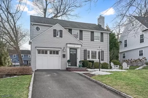 3 Penn Ter, Chatham, NJ 07928