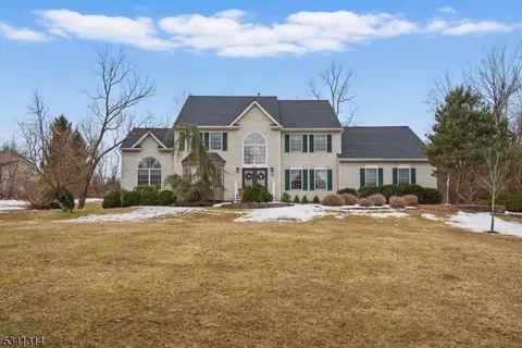 553 Openaki Rd, Denville, NJ 07834