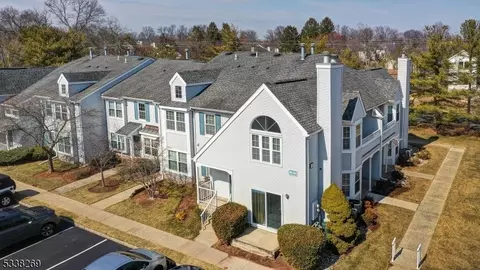 910 Porter Way W #910, Bridgewater, NJ 08807