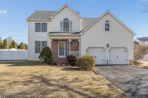 118 Pudding Stone Way, Phillipsburg, NJ 08865