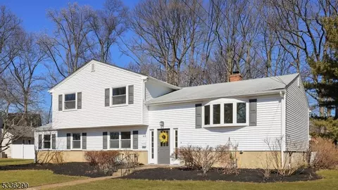 65 Summit Ct, Westfield, NJ 07090