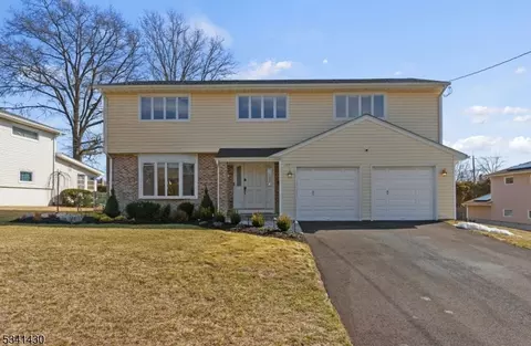 33 Normandy Rd, Clifton, NJ 07013