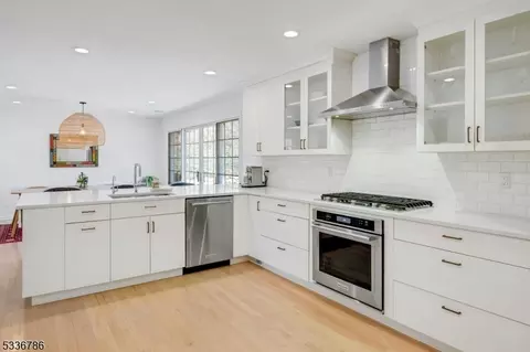 206 Blackburn Rd, Summit, NJ 07901 photo 14