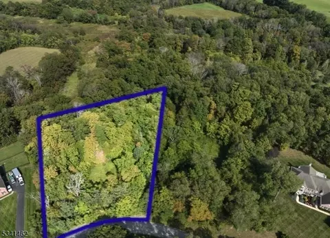 52 54 43 Flagstone Hill Rd, Wantage Twp, NJ 07461