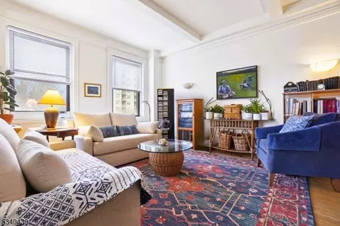 375 Mount Prospect Ave #4AW, Newark, NJ 07104