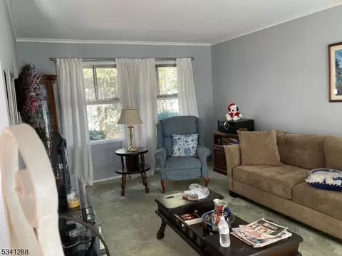195 Concord Dr, Paramus, NJ 07652 photo 12
