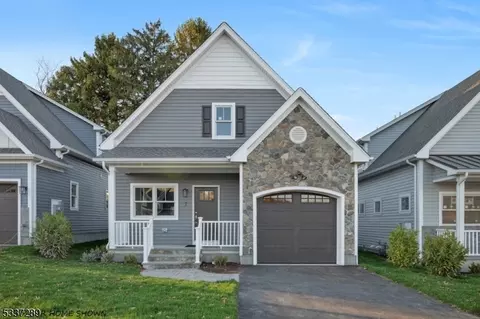 3 Banks Dr #2, Boonton, NJ 07005