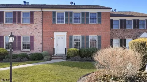 224 Cowperthwaite Pl, Westfield, NJ 07090