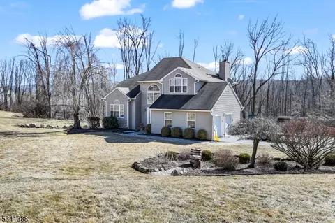 25 Telfer Dr, Glenwood, NJ 07418