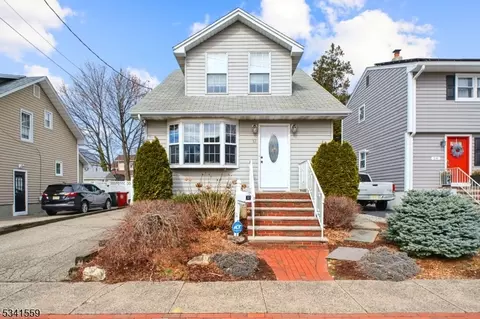 32 Cleveland Ave, Nutley, NJ 07110