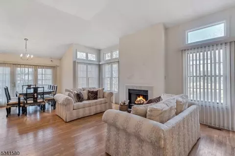 174 Worcester Dr, Wayne, NJ 07470 photo 6
