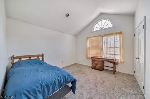 174 Worcester Dr, Wayne, NJ 07470 photo 10