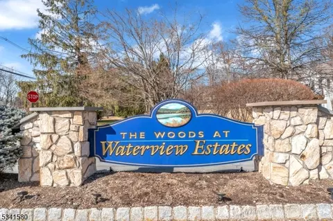 174 Worcester Dr, Wayne, NJ 07470