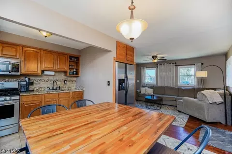 1266 Revoir Dr, Rahway, NJ 07065