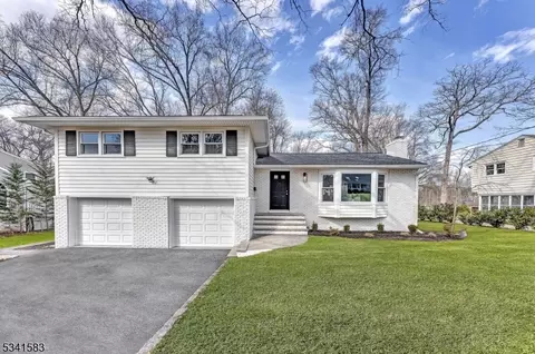 55 Sawmill Dr, Berkeley Heights, NJ 07922