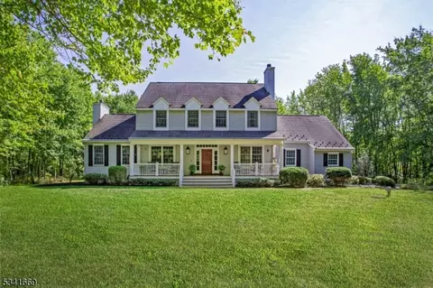 31 Lockatong Rd, Stockton, NJ 08559