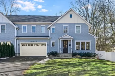28 W 3rd St #2, New Providence, NJ 07974