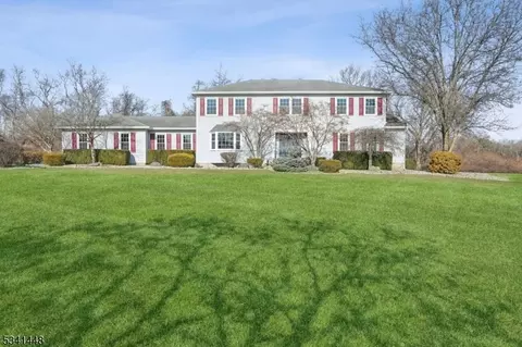 14 Shurts Rd, Flemington, NJ 08822