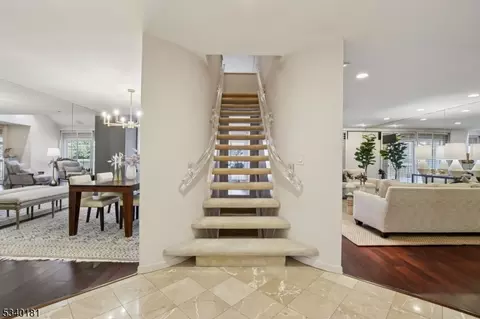106 Barringer Ct, West Orange, NJ 07052