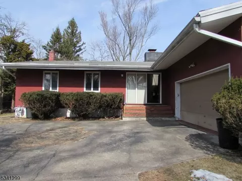 18 Chandler Dr, Wayne, NJ 07470