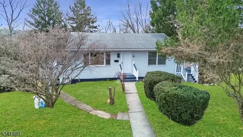 412 Lyndale St, Phillipsburg, NJ 08865