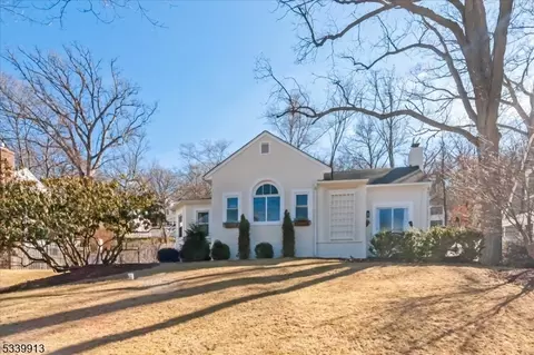 98 Burnham Pkwy, Morristown, NJ 07960