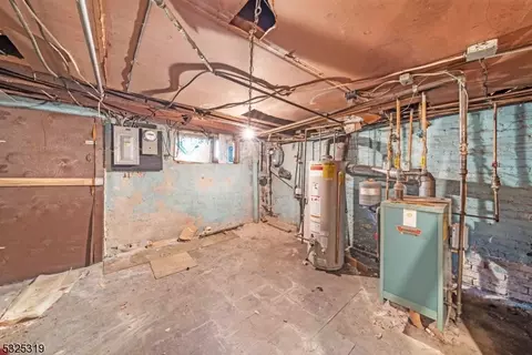 435 12 John St, East Newark, NJ 07029 photo 17