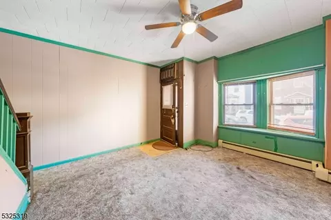435 12 John St, East Newark, NJ 07029 photo 2