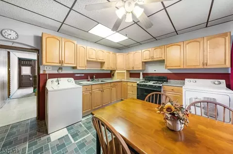 435 12 John St, East Newark, NJ 07029 photo 7