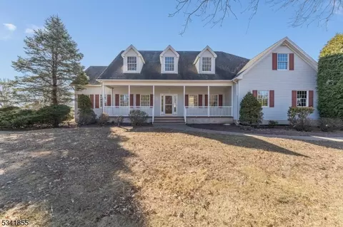 52 Clover Hill Rd, Flemington, NJ 08822