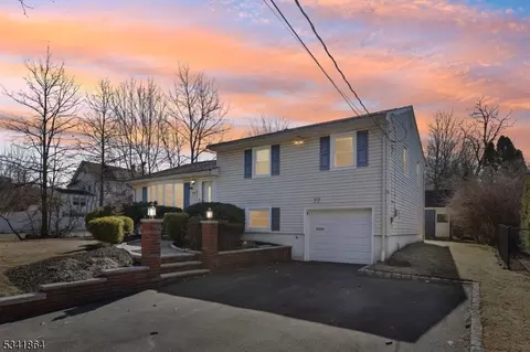 77 Harper Ter, Cedar Grove, NJ 07009