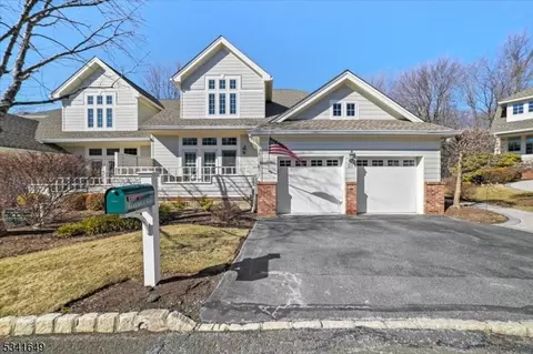 21 Barkman Way, Chester, NJ 07930