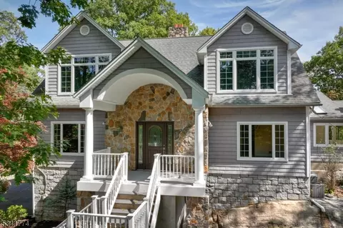 43 Brush Hill Rd, Kinnelon, NJ 07405