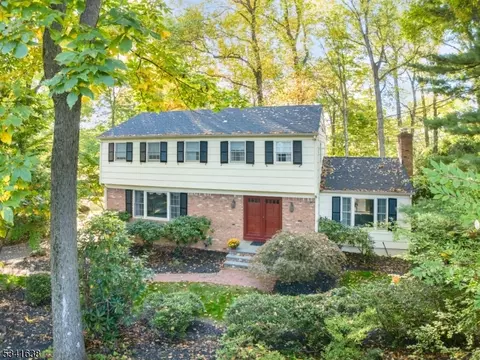 63 Susan Dr, Chatham Twp, NJ 07928
