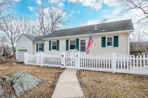 119 Greenwood Ave, Haskell, NJ 07420