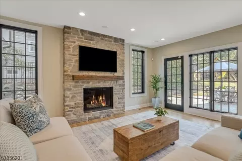 137 Summit Ave, Montclair, NJ 07043 photo 9