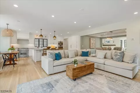 137 Summit Ave, Montclair, NJ 07043 photo 11