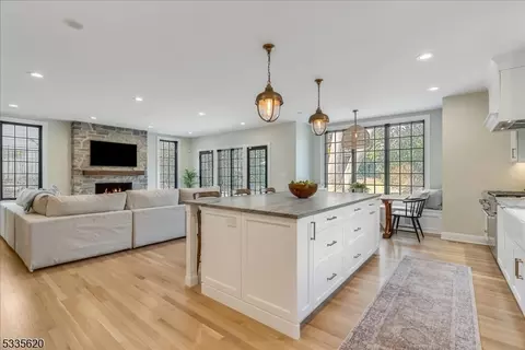 137 Summit Ave, Montclair, NJ 07043 photo 15