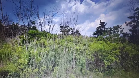 7 Neptune Cir, Brick Twp, NJ 08723