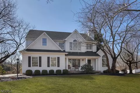 11 Seminole Rd, Skillman, NJ 08558