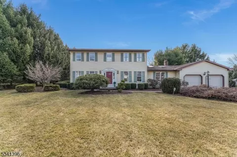 15 Anna Pl, Phillipsburg, NJ 08865