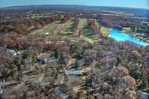 32 Cedar Rd, Whitehouse Station, NJ 08889